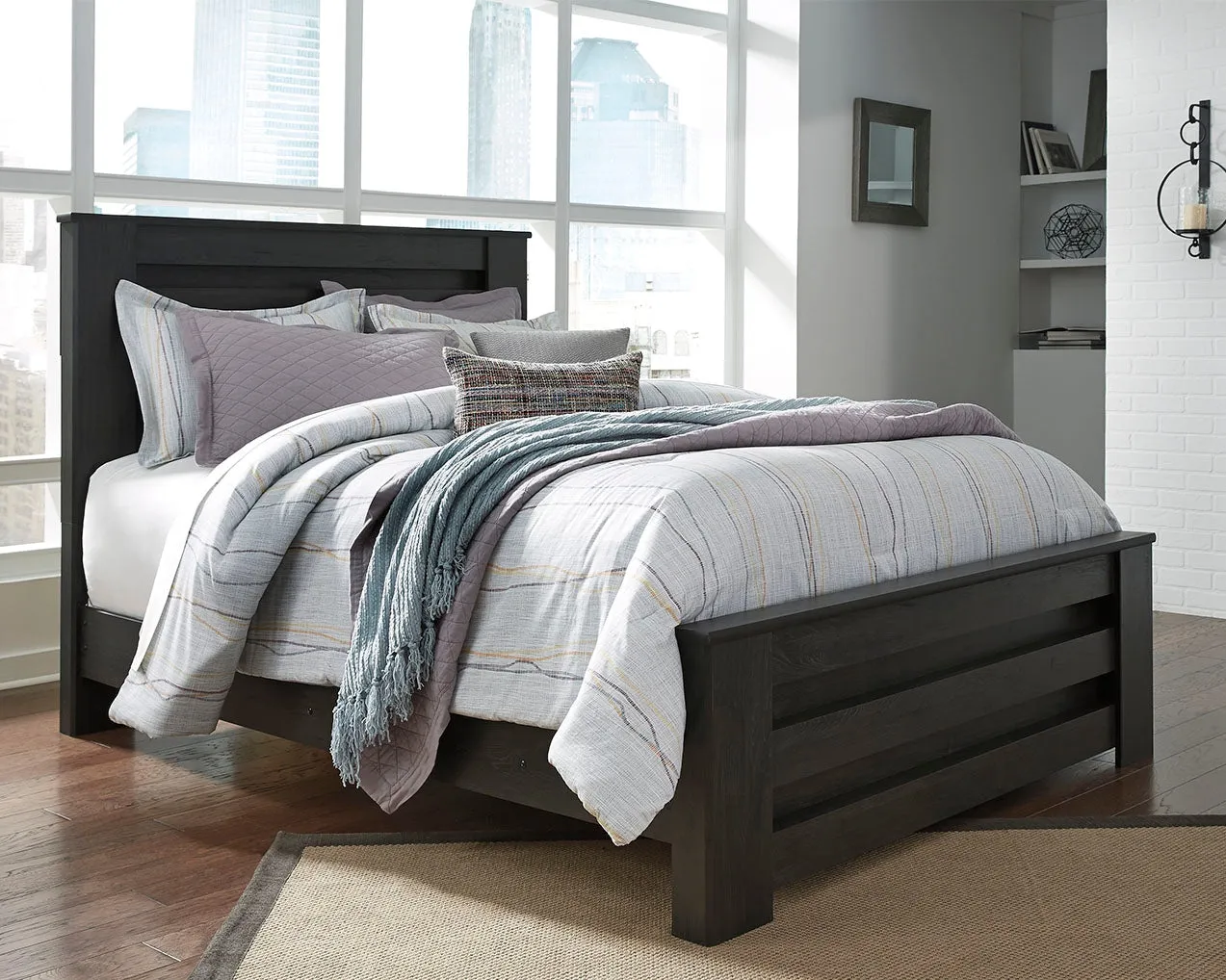 Signature Design by Ashley Brinxton Queen Panel Bed