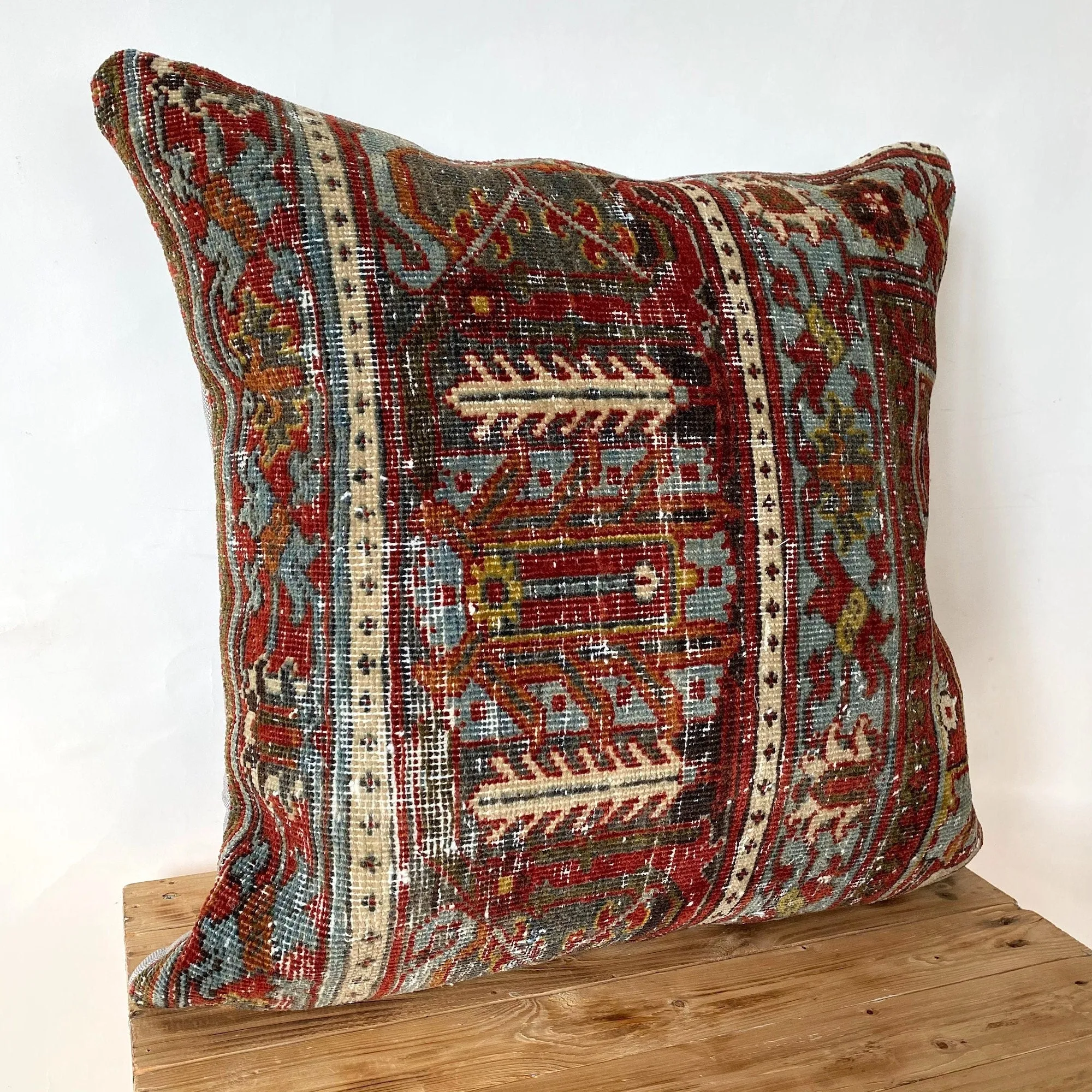 Umnia - Persian Pillow Cover